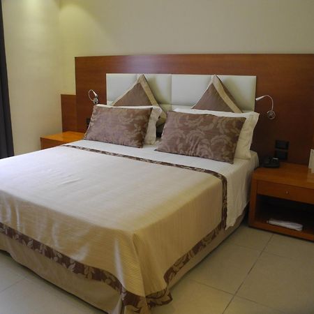 Hotel Agora Sure Hotel Collection By Best Western Lago Patria Dış mekan fotoğraf