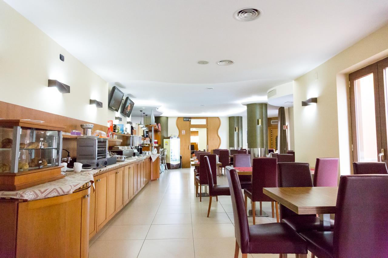 Hotel Agora Sure Hotel Collection By Best Western Lago Patria Dış mekan fotoğraf
